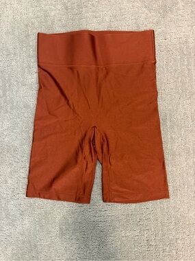 ALL ACCESS High-Waist Bike Shorts in Rust